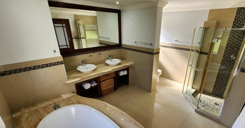 To Let 5 Bedroom Property for Rent in Pinnacle Point Golf Estate Western Cape